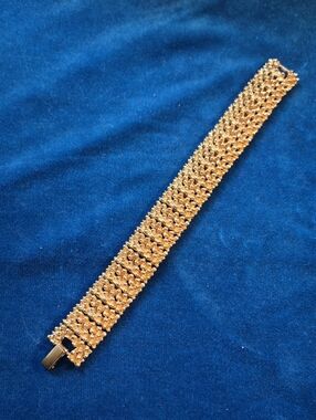 Gold tone Sarah Coventry Bracelet